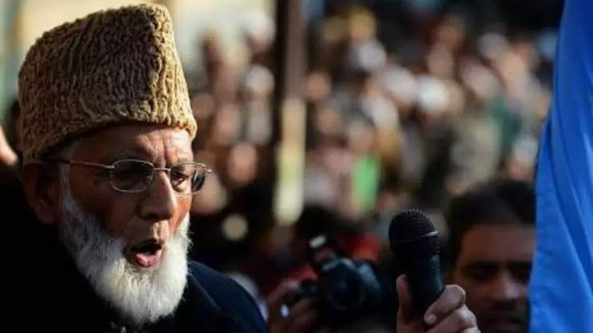 Syed Ali Shah Geelani’s death & the controversy surrounding his secret burial Syed Ali Shah Geelani’s death & the controversy surrounding his secret burial