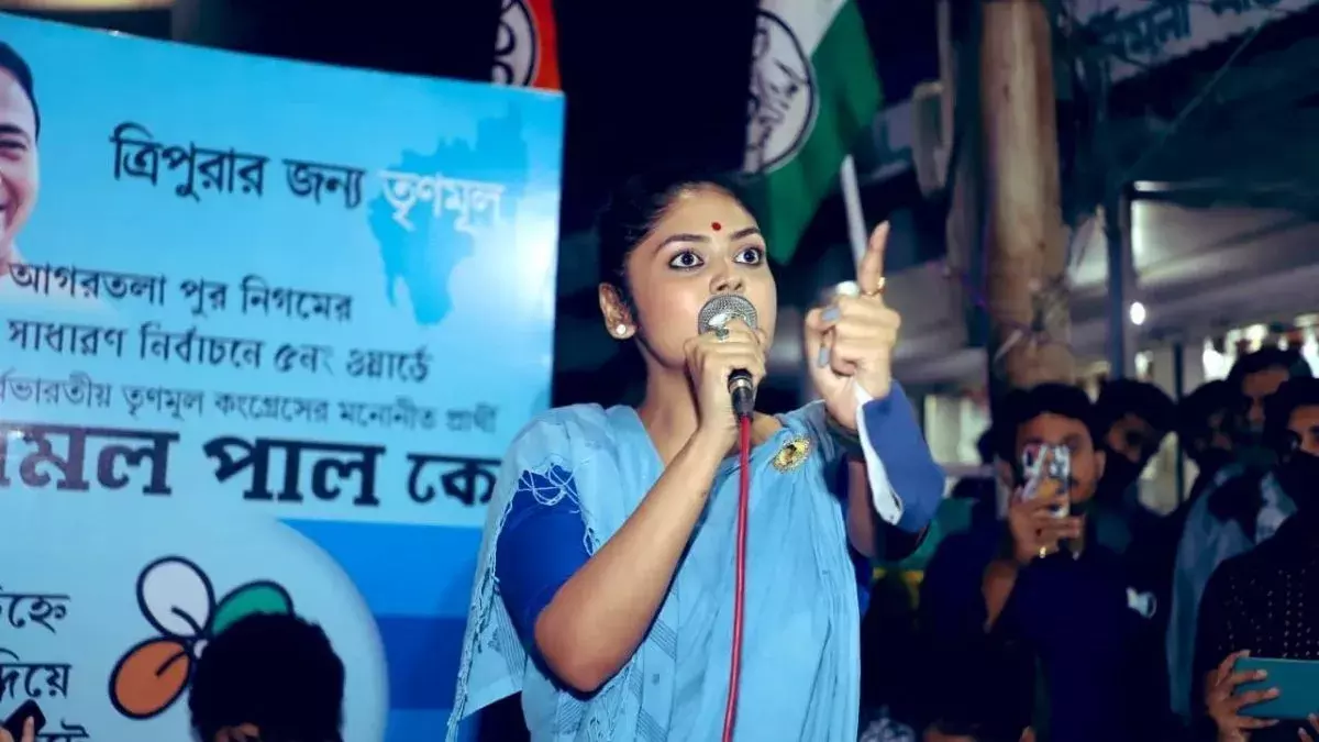 Who is Saayoni Ghosh whose arrest caused a stir at the Union MHA office in Delhi?