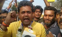 হেভী ওয়েট কংগ্রেস প্রার্থী রাধারাণী বন্দ্যোপাধ্যায়ের হার,বাঁকুড়া পুরসভার ২ নাম্বার ওয়ার্ডে জয়ী তৃণমূল প্রার্থী রাজীব দে। হেভী ওয়েট কংগ্রেস প্রার্থী রাধারাণী বন্দ্যোপাধ্যায়ের হার,বাঁকুড়া পুরসভার ২ নাম্বার ওয়ার্ডে জয়ী তৃণমূল প্রার্থী রাজীব দে।