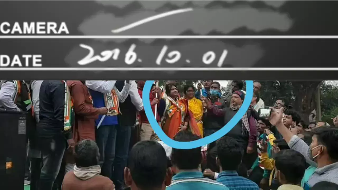 বিজেপি ছেড়ে তৃণমূলে যোগ দিলেও সেই দল ত্যাগী নেত্রীকেই মন্ডল সভাপতি নির্বাচন,বিতর্কে ছাতনার বিজেপি নেতৃত্ব।