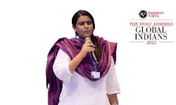 Nidhi Singh rightly demonstrates the trait of being a profound leader Nidhi Singh rightly demonstrates the trait of being a profound leader