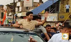 নব জোয়ার কর্মসূচিতে যোগ দিতে জেলায় পৌঁছলেন অভিষেক বন্দ্যোপাধ্যায়। নব জোয়ার কর্মসূচিতে যোগ দিতে জেলায় পৌঁছলেন অভিষেক বন্দ্যোপাধ্যায়।