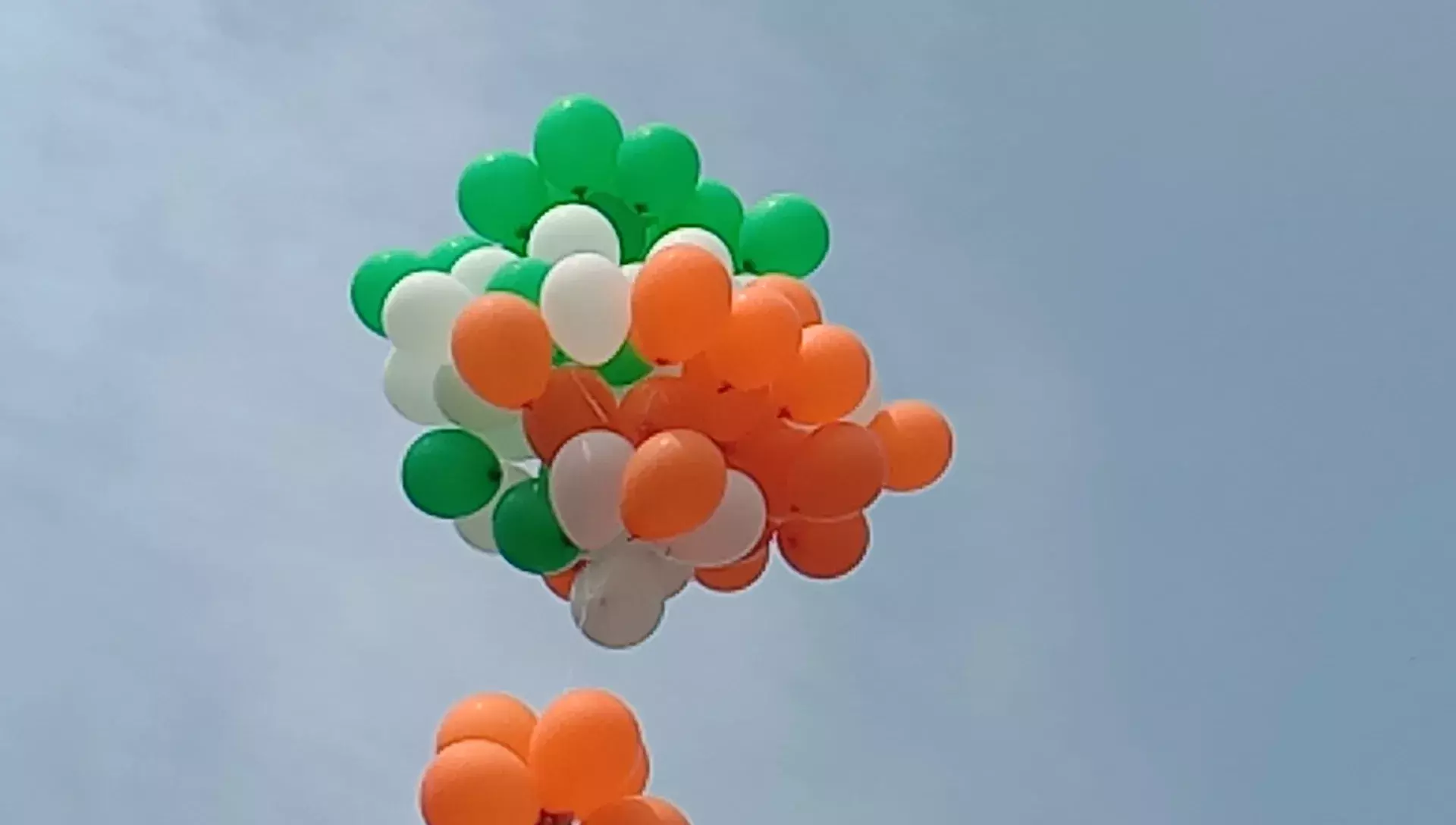 এক পলকে দেখুন বাঁকুড়া জেলার স্বাধীনতা দিবস উৎযাপনের ভিডিও কোলাজ। এক পলকে দেখুন বাঁকুড়া জেলার স্বাধীনতা দিবস উৎযাপনের ভিডিও কোলাজ।