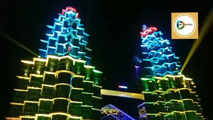 পুয়াবাগানে টুইন টাওয়ারের আলোর ঝর্ণা দেখতে লম্বা লাইন দর্শনার্থীদের,রাতে উপচে পড়ছে ভীড়। পুয়াবাগানে টুইন টাওয়ারের আলোর ঝর্ণা দেখতে লম্বা লাইন দর্শনার্থীদের,রাতে উপচে পড়ছে ভীড়।