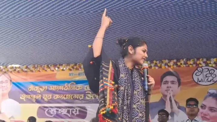 ওয়াশিং মেশিন ওদের সব সময় চালু থাকে,কে কখন ঢোকে সেটাই দেখার!- তাপস রায়ের পর কে? জল্পনা উসকে দিলেন সায়নী।