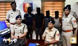 চার দিনের মধ্যে মেজিয়ার ডাকাতির ঘটনার কিনারা,পুলিশের জালে চার ডাকাত,বাকীদের ধরতে তল্লাশি পুলিশের। চার দিনের মধ্যে মেজিয়ার ডাকাতির ঘটনার কিনারা,পুলিশের জালে চার ডাকাত,বাকীদের ধরতে তল্লাশি পুলিশের।