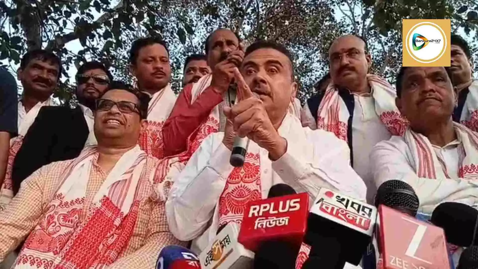 ওন্দায় হামলা ও অগ্নিকাণ্ড ইস্যুতে শুভেন্দু অধিকারীর সাংবাদিক বৈঠক — আনকাট ভিডিও প্রতিবেদন। ওন্দায় হামলা ও অগ্নিকাণ্ড ইস্যুতে শুভেন্দু অধিকারীর সাংবাদিক বৈঠক — আনকাট ভিডিও প্রতিবেদন।