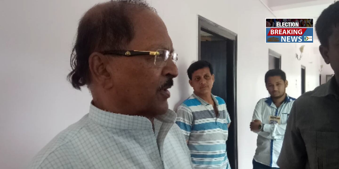 ইভিএম বিকলের জন্য কমিশন কে দুষলেন তৃণমূল প্রার্থী সুব্রত মুখোপাধ্যায় । ইভিএম বিকলের জন্য কমিশন কে দুষলেন তৃণমূল প্রার্থী সুব্রত মুখোপাধ্যায় ।