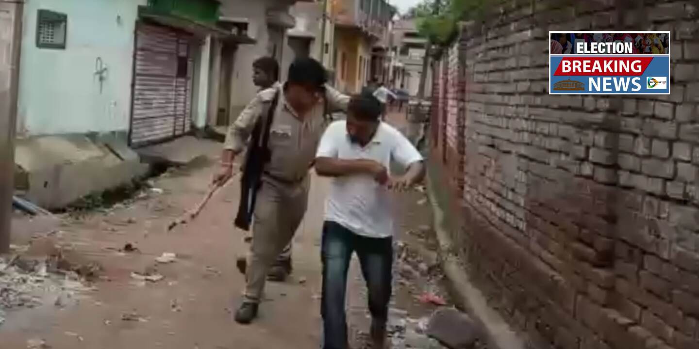 শহরের আশ্রম পাড়ায় বিজেপি - তৃণমূলে সংঘর্ষ, ব্যপক ইট বৃষ্টি! #দেখুন 🎦 ভিডিও। শহরের আশ্রম পাড়ায় বিজেপি - তৃণমূলে সংঘর্ষ, ব্যপক ইট বৃষ্টি! #দেখুন 🎦 ভিডিও।