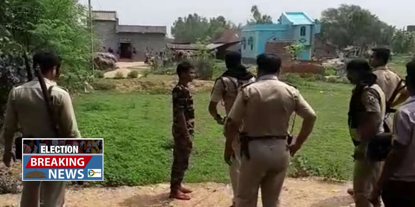 বড়জোড়য় বাহিনীর তৎপরতায় হটল বুথ দখলকারীরা #দেখুন ভিডিও। বড়জোড়য় বাহিনীর তৎপরতায় হটল বুথ দখলকারীরা #দেখুন ভিডিও।