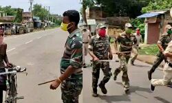 জঙ্গল মহলে লকডাউনে  লাঠি উঁচিয়ে রাজপথে বিস্তর ছুটতে হল পুলিশ কে!দেখুন ভিডিও প্রতিবেদন। জঙ্গল মহলে লকডাউনে  লাঠি উঁচিয়ে রাজপথে বিস্তর ছুটতে হল পুলিশ কে!দেখুন ভিডিও প্রতিবেদন।