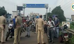 লকডাউনে দূর্গাপুর ব্যারেজে বিশেষ নাকা চেকিং পুলিশের, দেখুন ভিডিও প্রতিবেদন।