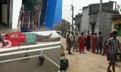 লকডাউনের মধ্যেই স্ত্রীর পরকীয়া নিয়ে দাম্পত্য কলহ,৫ বছরের শিশুকে শ্বাসরোধ করে মেরে ফেলার অভিযোগে ধৃত দম্পতি। লকডাউনের মধ্যেই স্ত্রীর পরকীয়া নিয়ে দাম্পত্য কলহ,৫ বছরের শিশুকে শ্বাসরোধ করে মেরে ফেলার অভিযোগে ধৃত দম্পতি।