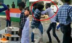 পুলওয়ামা হামলার শহীদ জওয়ানদের শ্রদ্ধাঞ্জলি চলাকালীন ছাত্র সংঘর্ষ, উত্তেজনা পিআরএমএস কলেজে।