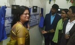 প্রাথমিকে বায়োমেট্রিক হাজিরা চালু করে নজীর জেলা প্রাথমিক বিদ্যালয় সংসদের,শহরের ৫ স্কুলে হল আনুষ্ঠানিক সূচনা।