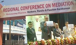 এবার আদিবাসী এলাকায় মধ্যস্থতার মাধ্যমে আইনী বিবাদ মেটানোর প্রচারে জোর,প্রকাশিত হল অলচিকিতে প্রচারপত্র। এবার আদিবাসী এলাকায় মধ্যস্থতার মাধ্যমে আইনী বিবাদ মেটানোর প্রচারে জোর,প্রকাশিত হল অলচিকিতে প্রচারপত্র।