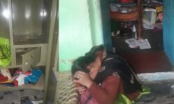 এবার সিরিয়াল চুরির ঘটনা জঙ্গলমহলে! বছরের প্রথম রাতেই হীড়বাঁধে ১১টি বাড়ীতে চুরি। এবার সিরিয়াল চুরির ঘটনা জঙ্গলমহলে! বছরের প্রথম রাতেই হীড়বাঁধে ১১টি বাড়ীতে চুরি।