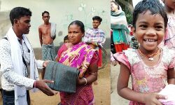 শীতের উষ্ণতা দিতে অসহায় মানুষদের পাশে গঙ্গজলঘাটির যুব বাহিনী।