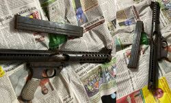 বড়জোড়া শিল্পাঞ্চলের ঘুটগেড়িয়ায় কারবাইন উদ্ধার, আটক দুই মোটর বাইক, গ্রেপ্তার চার।