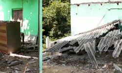 পাত্রসায়রে তৃণমূলের পার্টি অফিস ভাঙ্গচুর কে কেন্দ্রকরে বিজেপি-তৃণমূলে চাপানউতোর! পাত্রসায়রে তৃণমূলের পার্টি অফিস ভাঙ্গচুর কে কেন্দ্রকরে বিজেপি-তৃণমূলে চাপানউতোর!