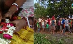 পালকি চড়ে ব্যাঙা গেল বিয়ে করতে!সাথে বরযাত্রী কয়েকশো গ্রামবাসী! #দেখুন ভিডিও প্রতিবেদন। পালকি চড়ে ব্যাঙা গেল বিয়ে করতে!সাথে বরযাত্রী কয়েকশো গ্রামবাসী! #দেখুন ভিডিও প্রতিবেদন।