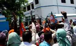 হীড়বাঁধে পাঁচ পঞ্চায়েতে ডেপুটেশন দিয়ে শাসক দল তৃণমূল কে চাপে রাখার কৌশল নিল বিজেপি।