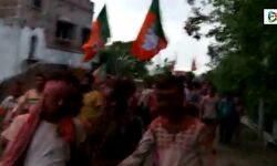 বাঁকুড়ার মৌলাডাঙ্গায় বিজেপির বিজয় মিছিলে উপচে পড়ল মানুষের ভীড়। বাঁকুড়ার মৌলাডাঙ্গায় বিজেপির বিজয় মিছিলে উপচে পড়ল মানুষের ভীড়।