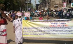 জঙ্গল মহলে ফের রাস্তা কেটে অবরোধের হুমকি দিল মাওবাদীদের হাতে নিহত এবং নিখোঁজ পরিবারের সদস্যদের তৈরী যৌথ মঞ্চ! জঙ্গল মহলে ফের রাস্তা কেটে অবরোধের হুমকি দিল মাওবাদীদের হাতে নিহত এবং নিখোঁজ পরিবারের সদস্যদের তৈরী যৌথ মঞ্চ!