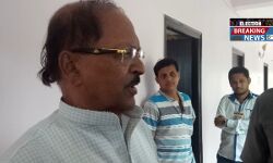 ইভিএম বিকলের জন্য কমিশন কে দুষলেন তৃণমূল প্রার্থী সুব্রত মুখোপাধ্যায় । ইভিএম বিকলের জন্য কমিশন কে দুষলেন তৃণমূল প্রার্থী সুব্রত মুখোপাধ্যায় ।