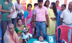 ব্লাড ব্যাঙ্কে রক্তের ঘাটতির খবর পেয়ে, ছেলের অন্নপ্রাশনে, রক্তদান শিবিরের আয়োজন বাবার।