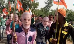 বাংলায় এসে দুনিয়ার গালিগালাজ হজম করার শক্তি কেন বাড়ল মোদীর? জানতে দেখুন এই 🎦 প্রতিবেদন। বাংলায় এসে দুনিয়ার গালিগালাজ হজম করার শক্তি কেন বাড়ল মোদীর? জানতে দেখুন এই 🎦 প্রতিবেদন।