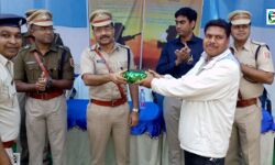 বারিকুলে মাওবাদীদের হাতে খুন শহীদ পুলিশ কর্মীর স্মৃতি তর্পনে, একগুচ্ছ অনুষ্ঠান জেলা পুলিশের। বারিকুলে মাওবাদীদের হাতে খুন শহীদ পুলিশ কর্মীর স্মৃতি তর্পনে, একগুচ্ছ অনুষ্ঠান জেলা পুলিশের।