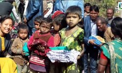 জঙ্গল মহলের শবর পরিবার গুলির সার্বিক অবস্থা জরিপে বাড়ী,বাড়ী সমীক্ষায় মন্ত্রী, ও বিধায়ক সহ জন প্রতিনিধি দল। জঙ্গল মহলের শবর পরিবার গুলির সার্বিক অবস্থা জরিপে বাড়ী,বাড়ী সমীক্ষায় মন্ত্রী, ও বিধায়ক সহ জন প্রতিনিধি দল।