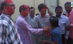 কোন ছুঁতমার্গ নেই বামেদের! দোল কে হাতিয়ার করে ভোট প্রচারে অমিয় পাত্র। #দেখুন ভিডিও।